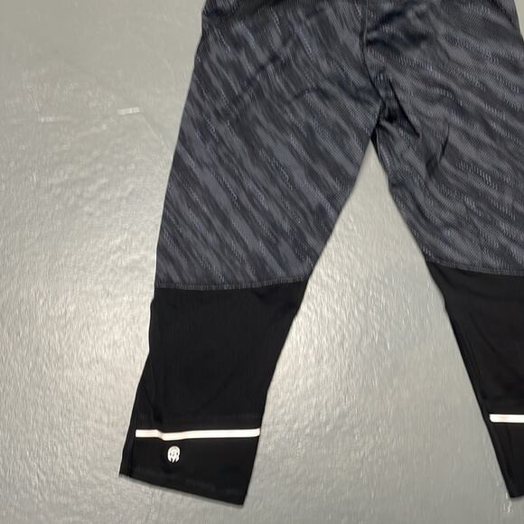 Champion Women's Capri Leggings Compression Fitness Size Medium - Picture 7 of 7